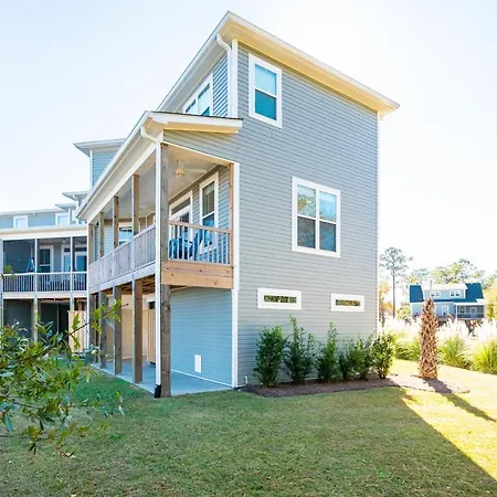 Intracoastal Views By Oak Island Accommodations